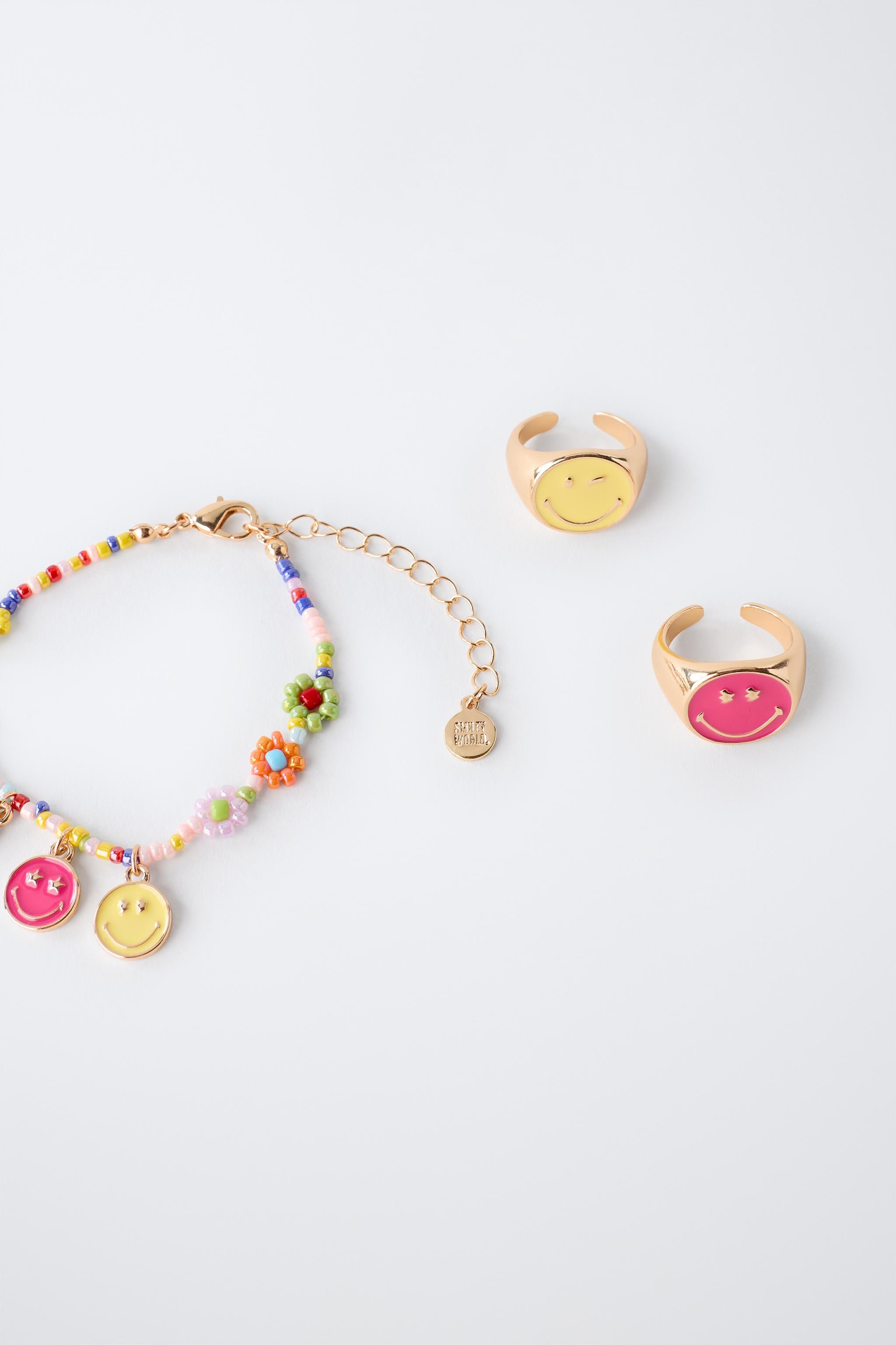 SMILEYWORLD ® PACK OF RINGS AND BEADED BRACELET