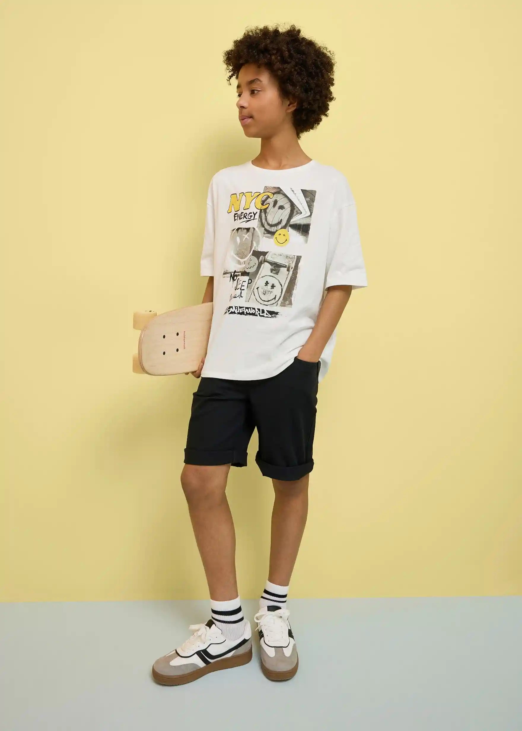 Smiley World T-shirt made of pure cotton in a loose fit