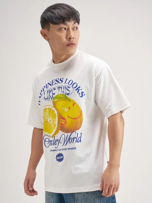 Highlander Men White SmileyWorld® Printed Round Neck T-Shirt