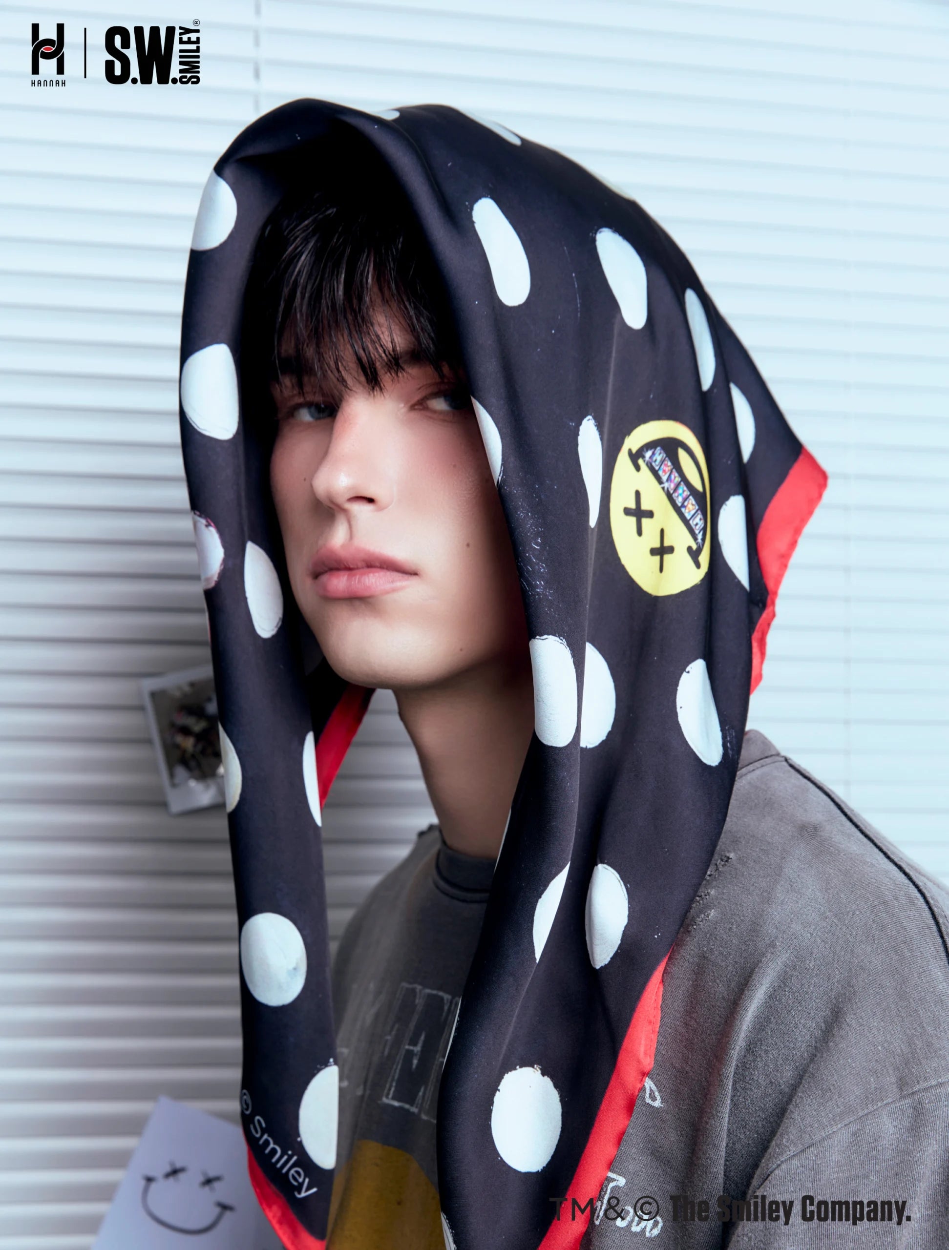 Scarf: “HANNAH x S.W.SMILEY Smiley Dots Edition”