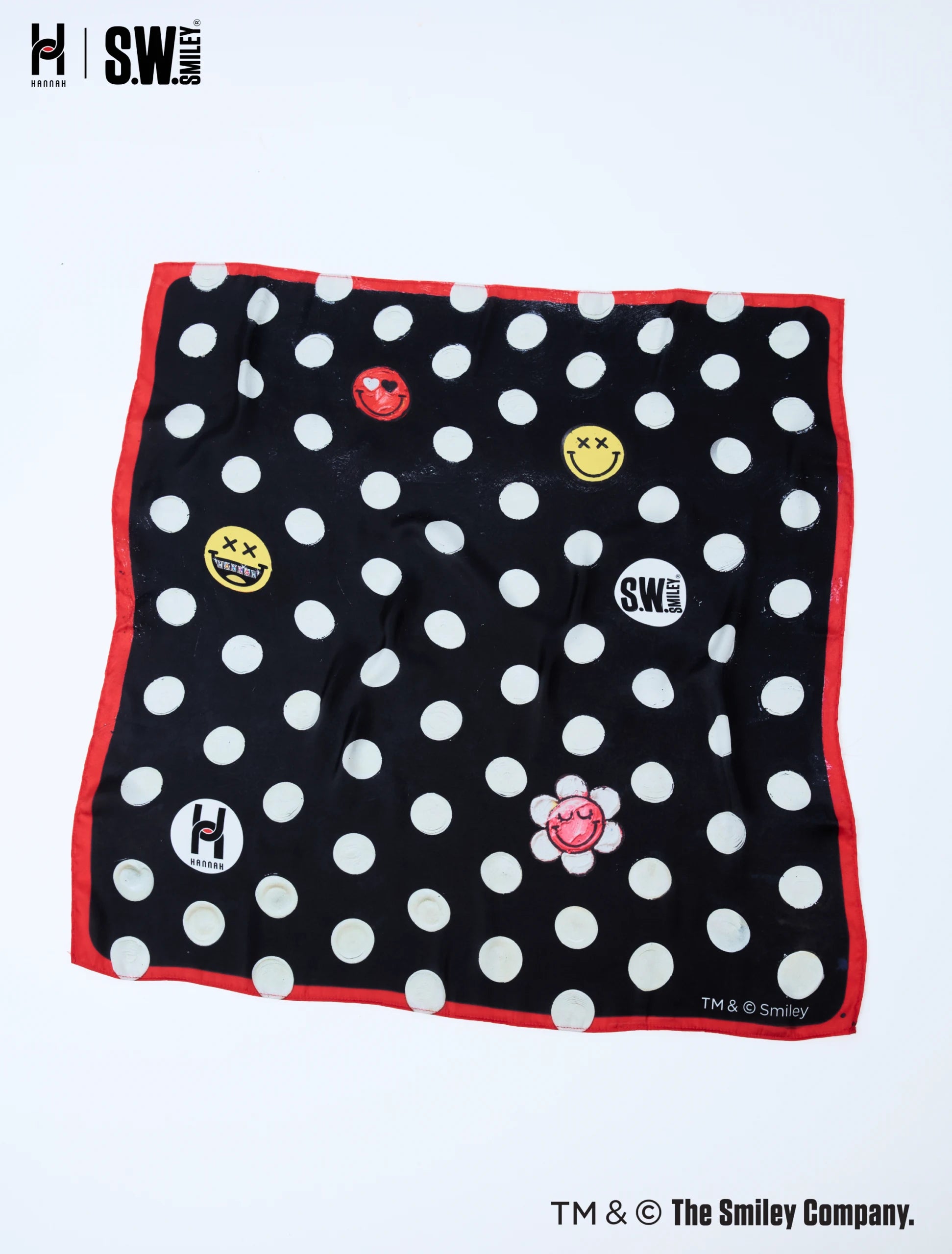 Scarf: “HANNAH x S.W.SMILEY Smiley Dots Edition”