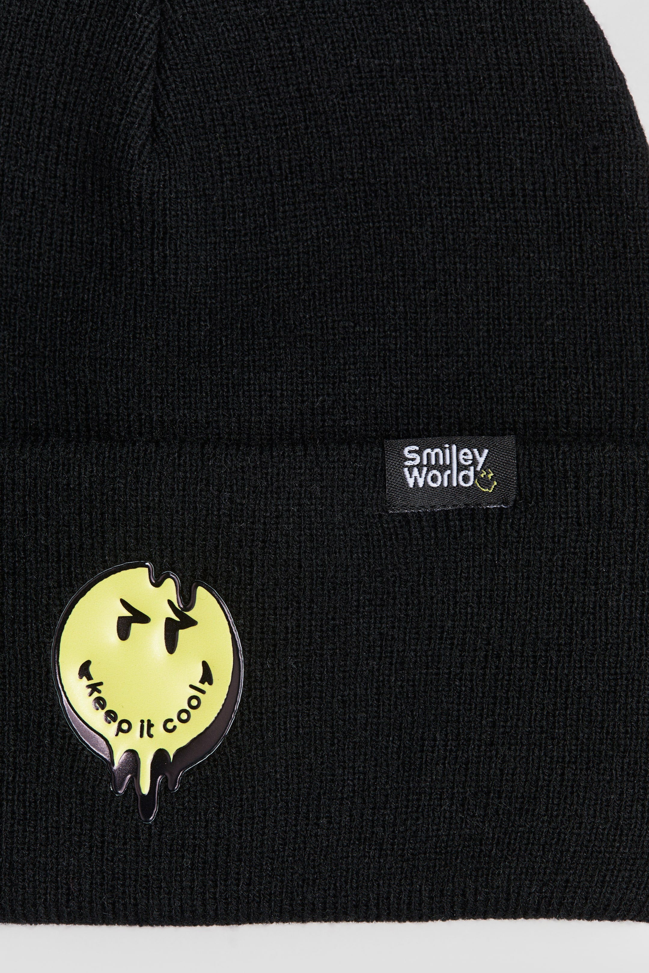 Appliquéd Beanie - H&M | SmileyWorld