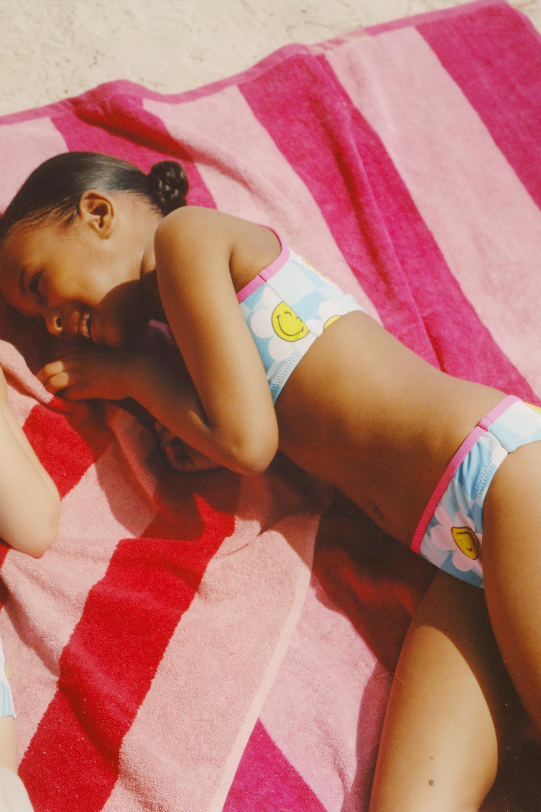 AGES 6-14 / SMILEYWORLD ® CHECKERED BIKINI