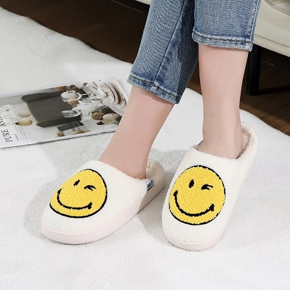 SMILEYWORLD® Womens Mens Smiley Face Slippers丨Comfy Warm Plush Slip On House Shoes丨Retro Funny Happy Smile Soft Memory Foam Slipper Indoor Outdoor