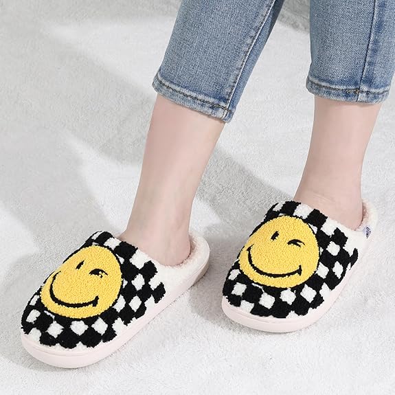 SMILEYWORLD® Kids Slippers丨Boys Girls Smiley Face House Slippers丨Winter Warm Soft Plush Indoor Outdoor Memory Foam Fuzzy Flat Slides丨Comfy Slip-on Shoes
