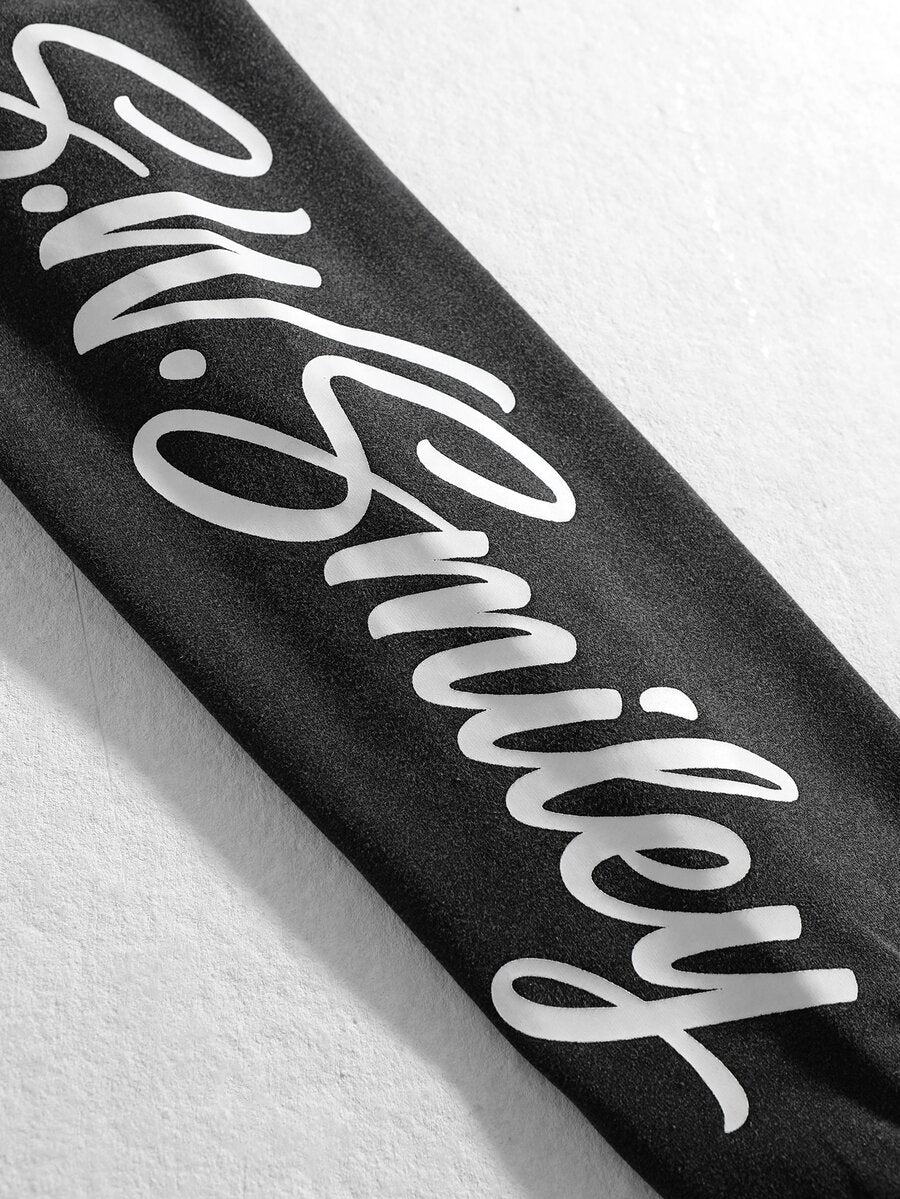 ROMWE MEN S.W.Smiley X ROMWE S.W. Collaboration Street Wash Co-Branded Print Hoodie