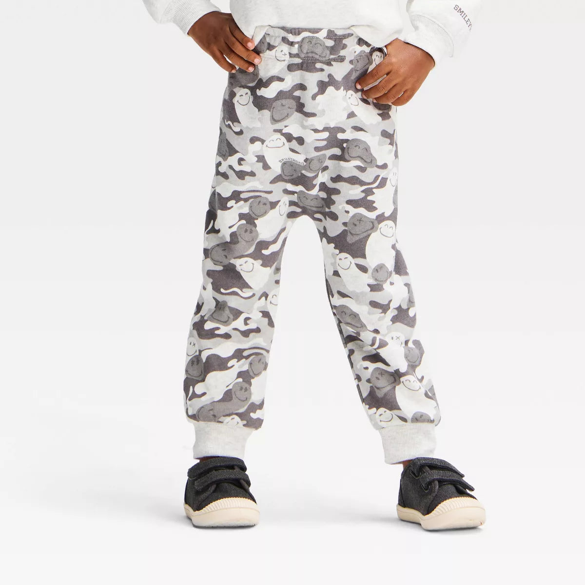 Toddler Boys' 2pc Smiley World Halloween "Boo" Ghost Camo Fleece Sweatshirt and Pants Set - Gray 18M