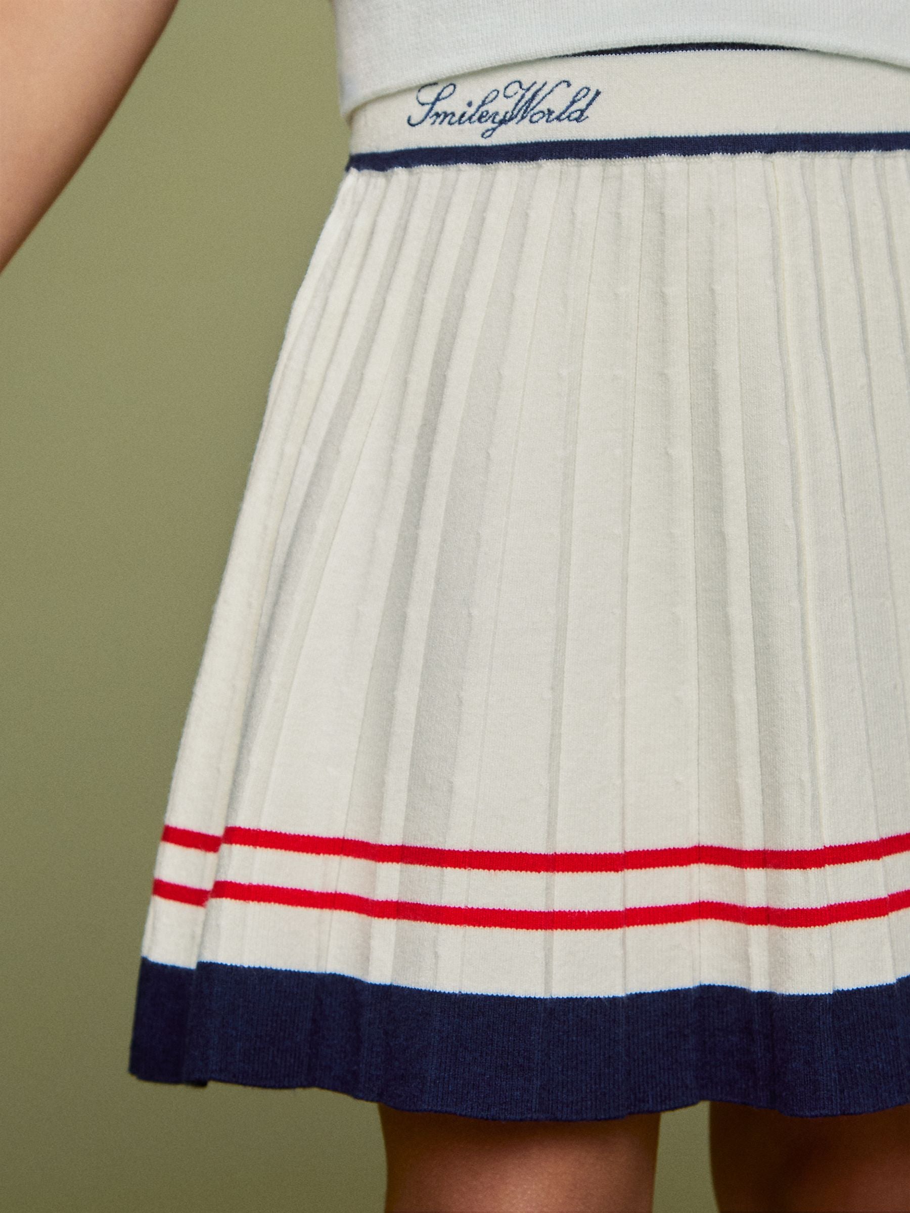 SmileyWorld | Reiss Tennis Skirt in Off White