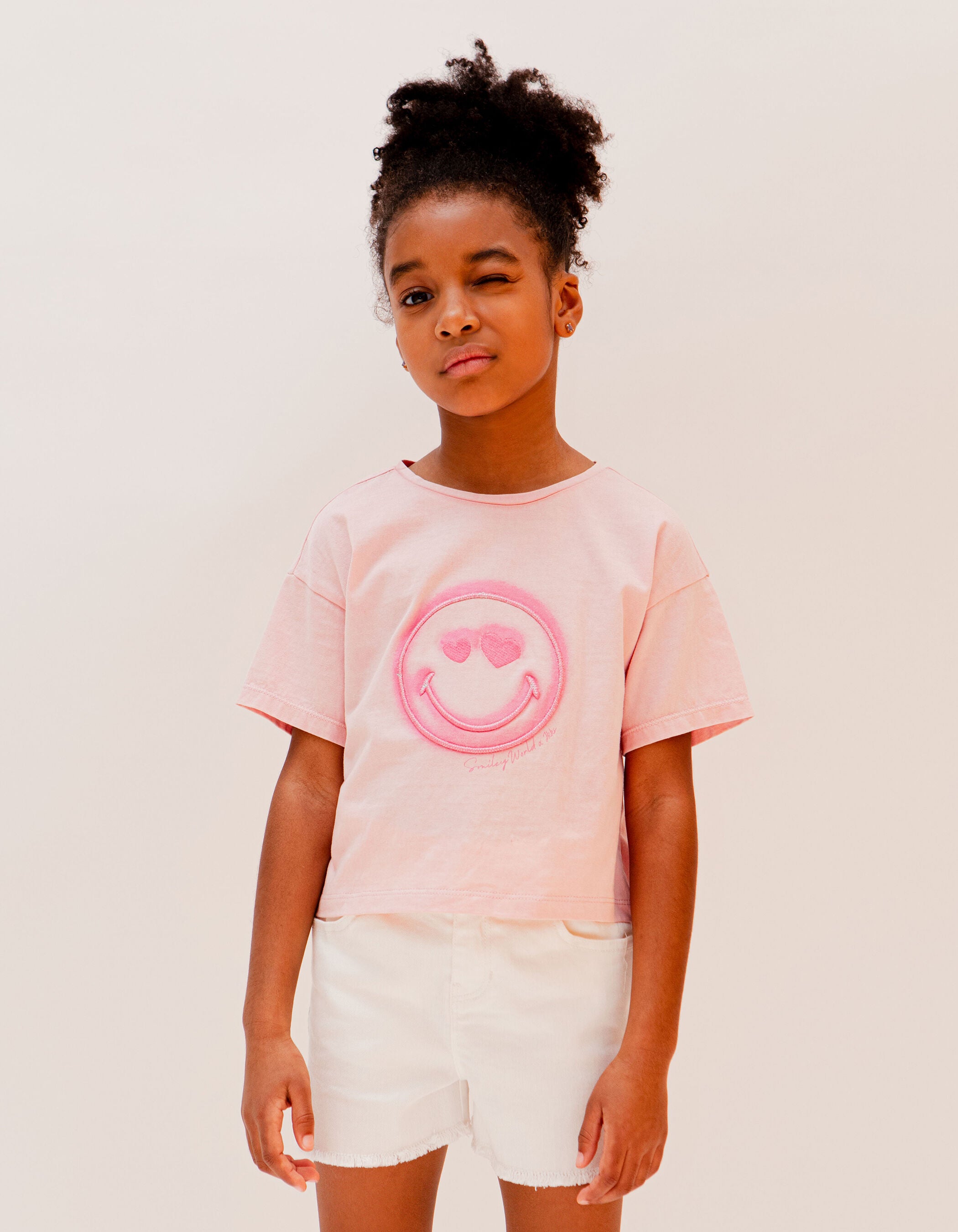 Rosa T-Shirt für Mädchen mit SMILEYWORLD-Stickerei