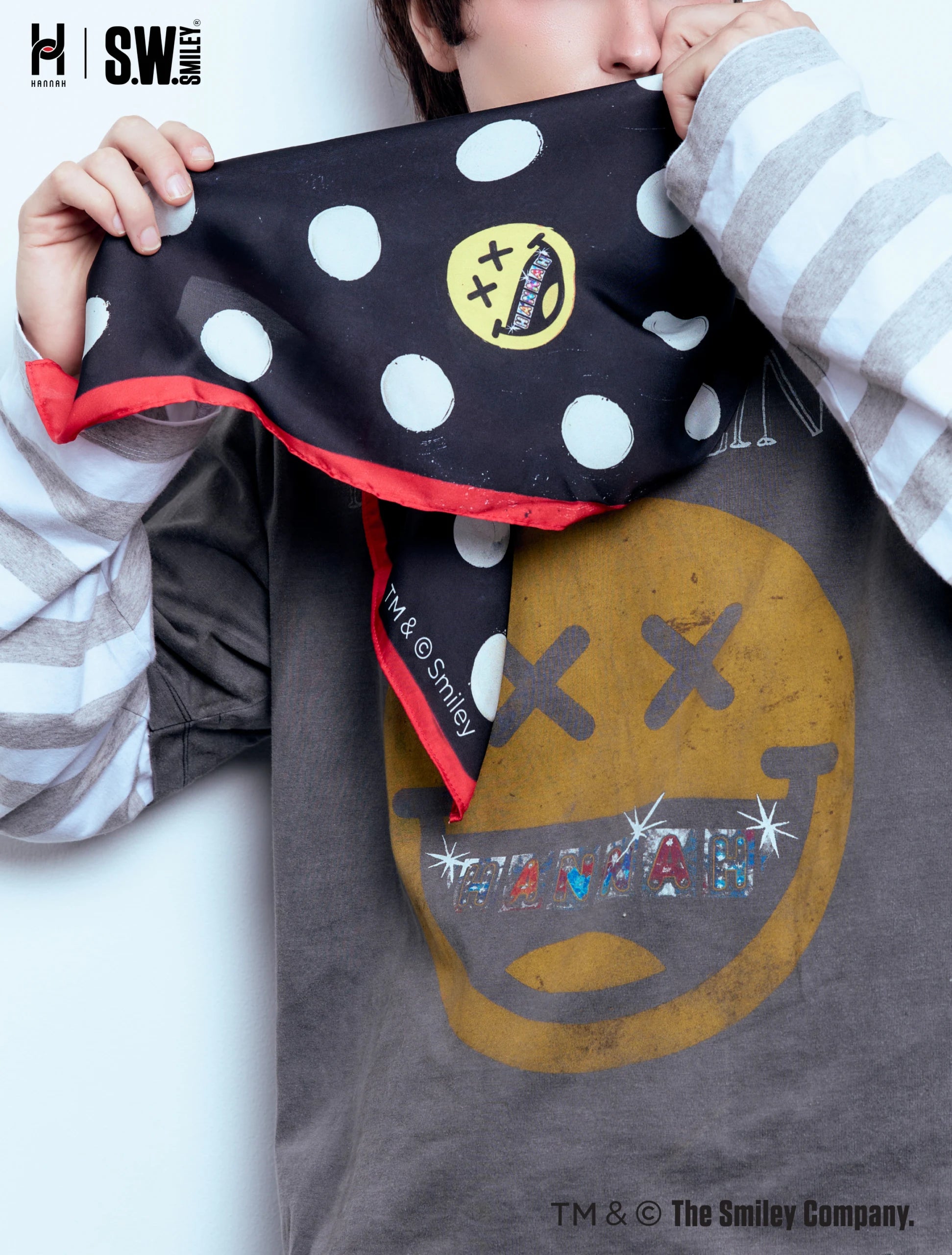 Scarf: “HANNAH x S.W.SMILEY Smiley Dots Edition”