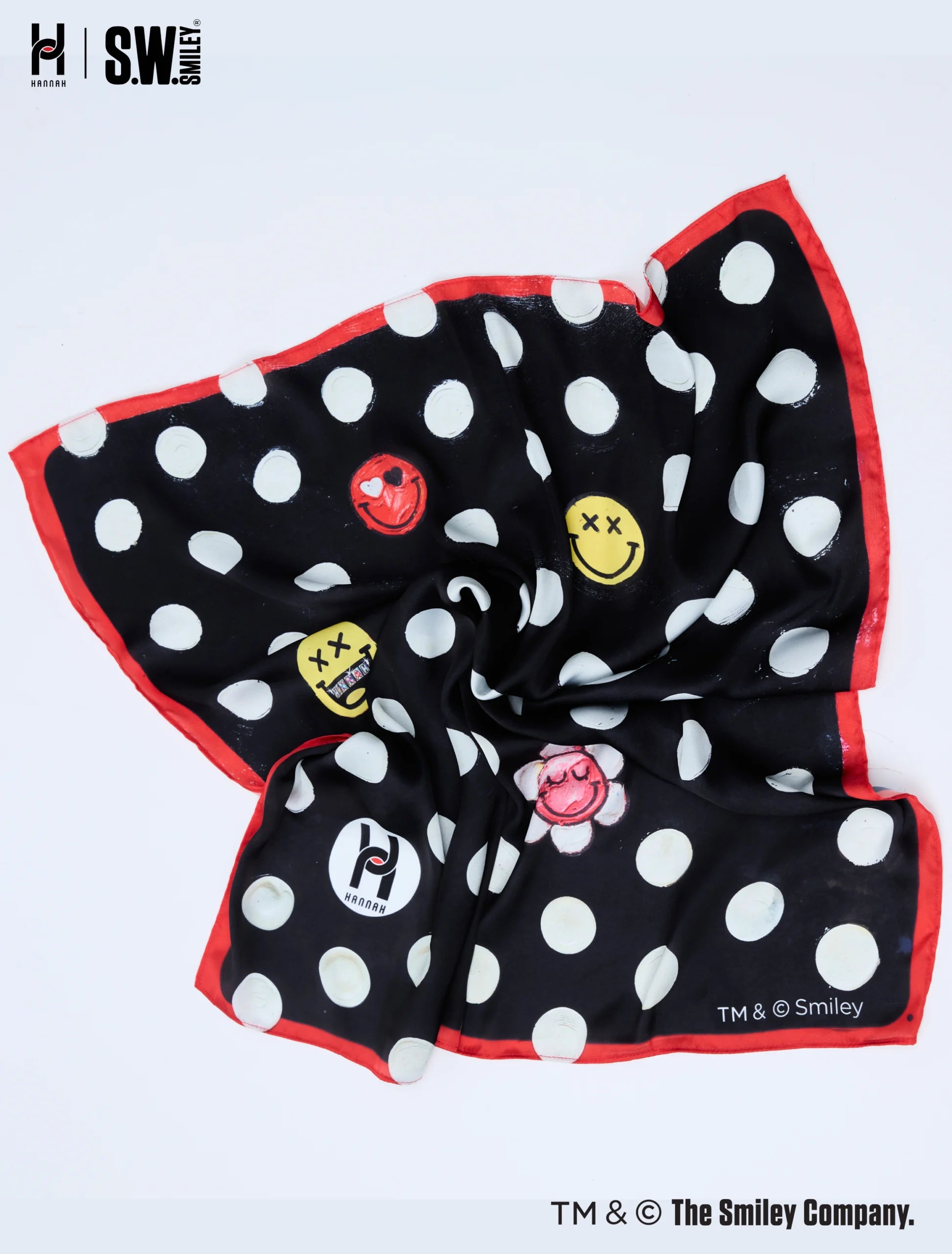 Scarf: “HANNAH x S.W.SMILEY Smiley Dots Edition”
