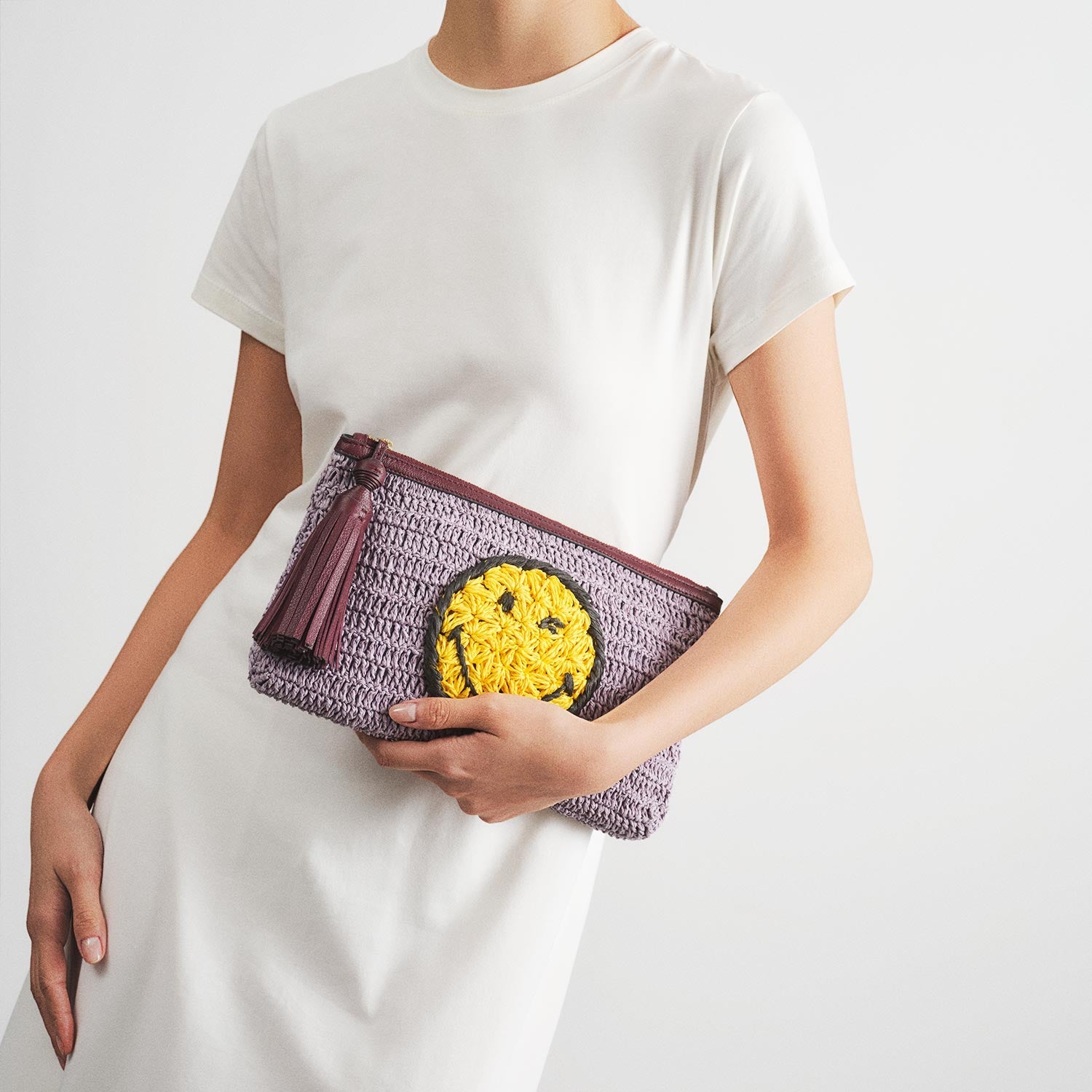 PreviousNext Raffia Wink Pochette