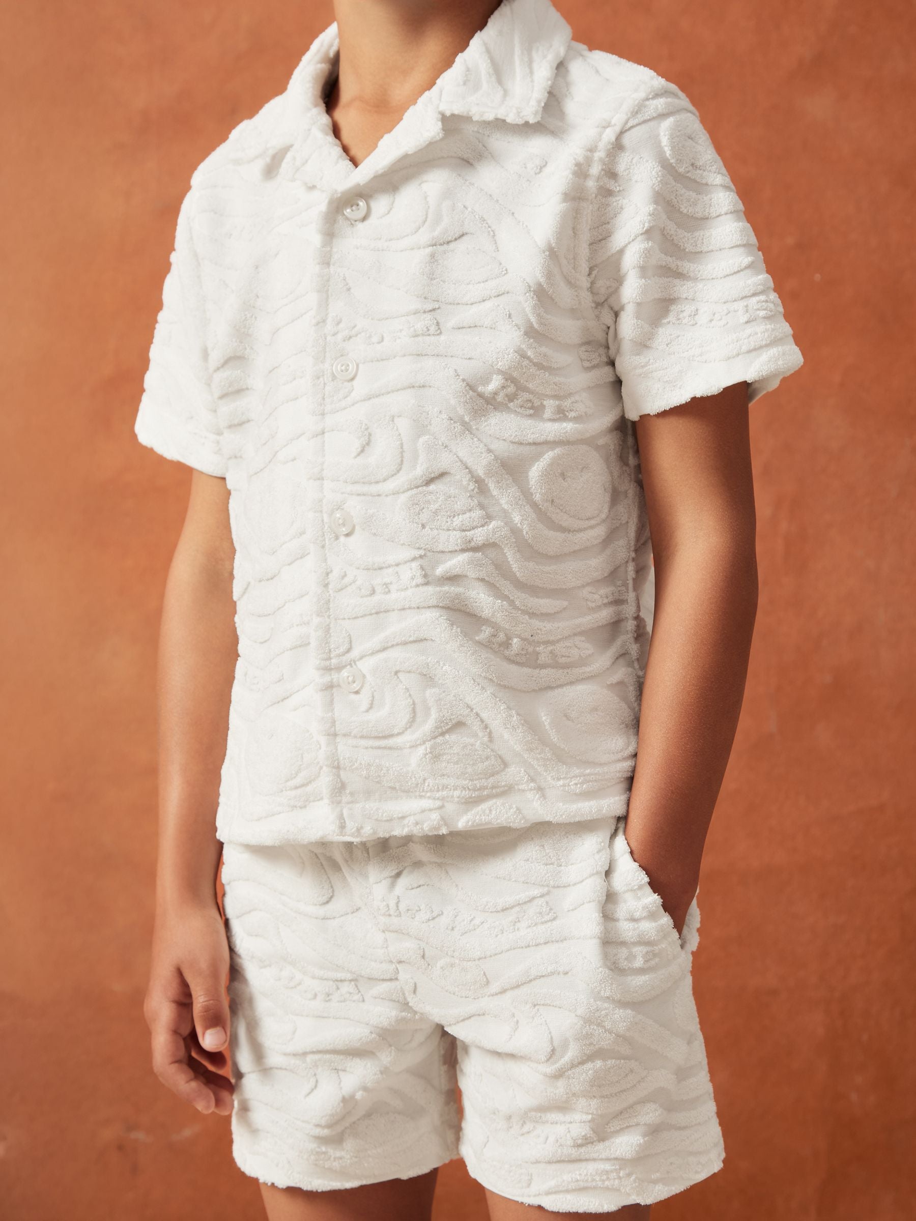SmileyWorld | Reiss Wave Texture Shirt in White